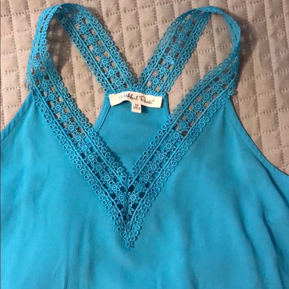 Tank top - Picture 2 of 3